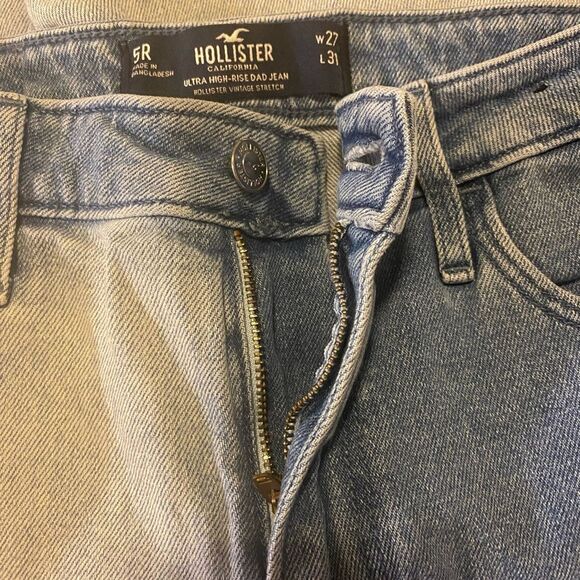Hollister Women's High Rise Jeans - Light Blue - Picture 6 of 8